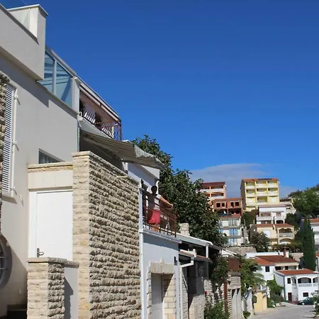 Quiet Place With Sea View Apartment *