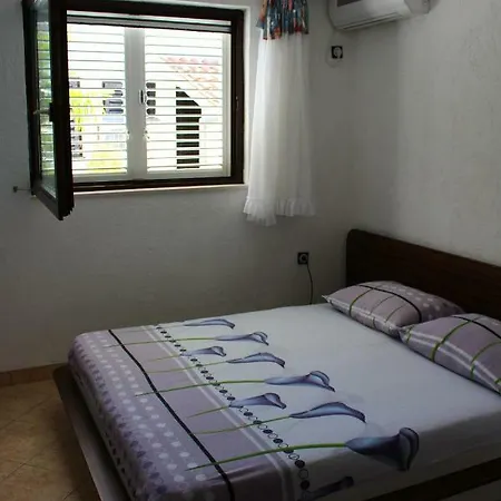 Quiet Place With Sea View Apartamento Drage